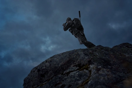 Kurtka Härkila NOCTYX Hybrid Camo w kamuflażu nocnym