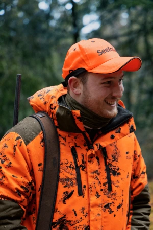 Kurtka ocieplana Helt Shield Jacket zachowaj ciepło i pozostań widoczny na polowaniu zbiorowym