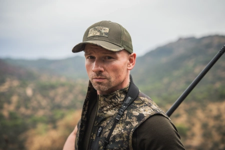 Ganister Trucker Cap - czapka z daszkiem solidna i wszechstronna