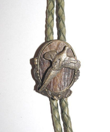 Krawatnik mały z poroża z motywem