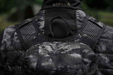 Plecak Härkila NOCTYX 12 L - kompaktowy w kamuflażu AXIS MSP®Black