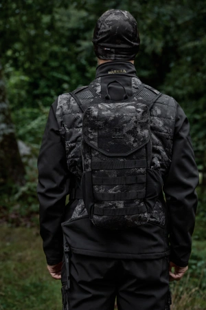 Plecak Härkila NOCTYX 12 L - kompaktowy w kamuflażu AXIS MSP®Black
