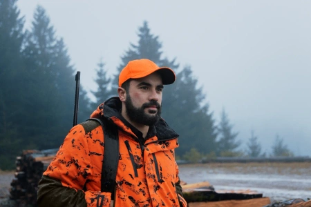 Kurtka ocieplana Helt Shield Jacket zachowaj ciepło i pozostań widoczny na polowaniu zbiorowym