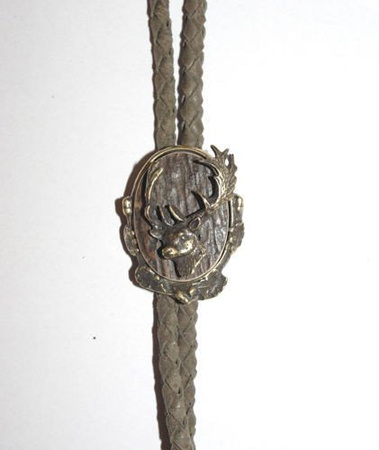 Krawatnik mały z poroża z motywem