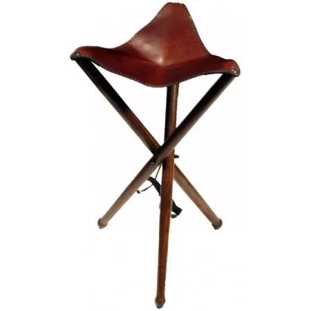 Stołek myśliwski ze skórzanym siedziskiem.