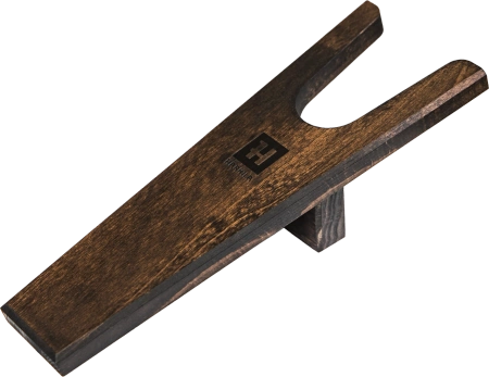 Uchwyt ułatwiający ściaganie butów Härkila logo boot jack